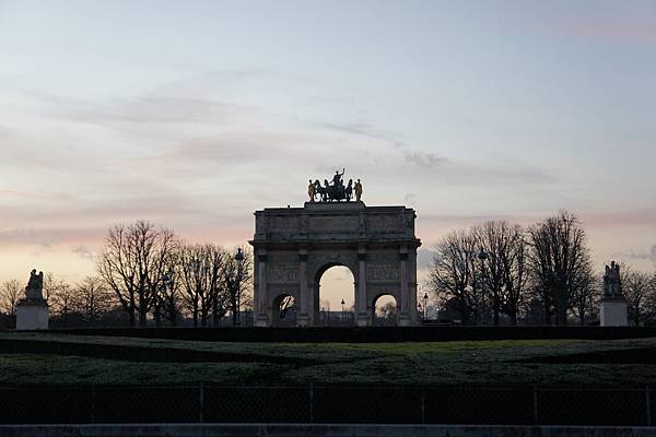 2.2 Paris - Louvre 203a.jpg