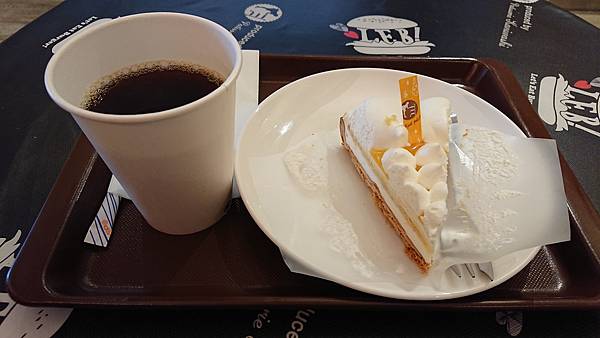 4.8 cafe kaniwashia.jpg