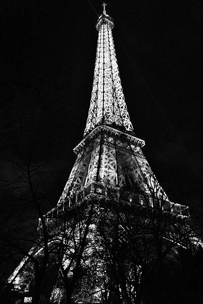 2.10 Paris - Eiffel Tower 9a.jpg