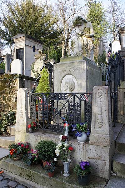 2.15 Paris - Pere Lachaise Cemetery 11 - Chopina.jpg