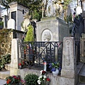2.15 Paris - Pere Lachaise Cemetery 11 - Chopina.jpg