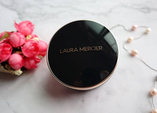 【底妝】LAURA MERCIER 蘿拉蜜思煥顏氣墊粉餅/持妝氣墊