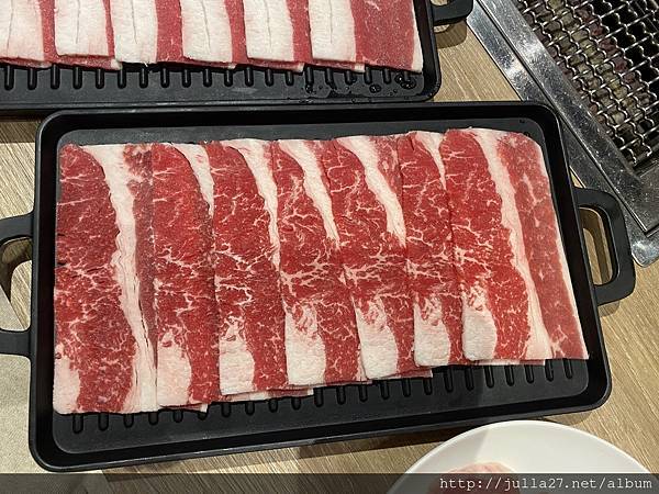 台中西區餐廳｜超人氣燒肉品牌「鉄鮮森」，一個人吃燒肉不奇怪！