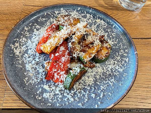 中科商圈美食｜無國界料理「慕時食飲空間」，適合聚餐的好地方！