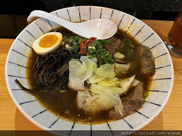 台中餐廳推薦｜份量充足牛肉麵，新撰組-地表最強牛肉拉麵