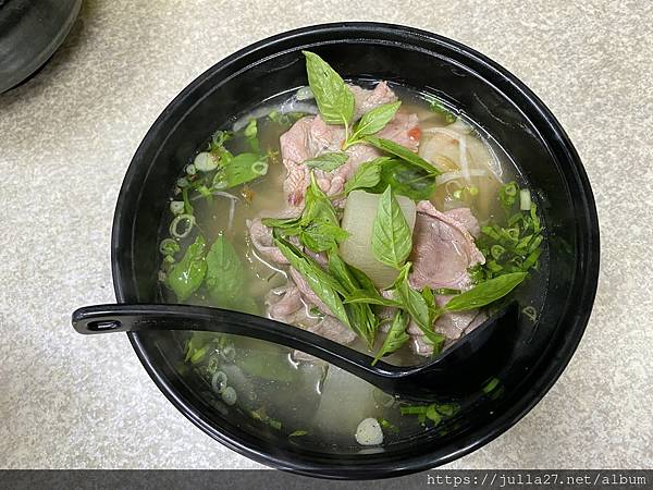 【埔里 越南美食】愛娣越南美食，百元超大份量的碗公米線，好吃