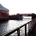 這是函館港跟金森倉庫的交界，又正好在黃昏，很美