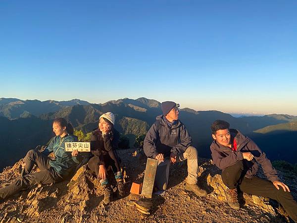 5BF95333-A91E-4A47-B6E5-2A14E8EF7B2C_1_105_c 5BF95333-A91E-4A47-B6E5-2A14E8EF7B2C_1_105_c