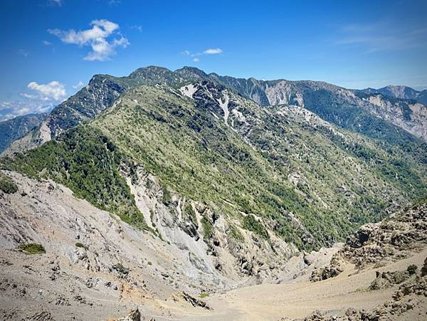 DDC32F5B-CE12-463C-AA9E-2094A9F2F328_1_105_c DDC32F5B-CE12-463C-AA9E-2094A9F2F328_1_105_c