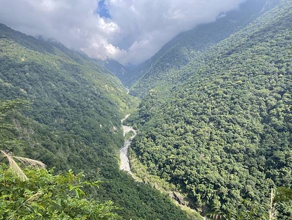 68799B4C-0B14-4E52-A512-18580282EC1D_1_105_c 68799B4C-0B14-4E52-A512-18580282EC1D_1_105_c