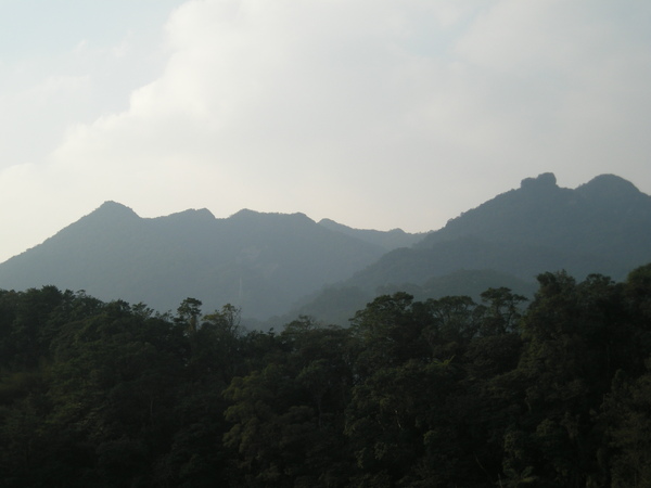 石燭尖.九龍山.峰頭尖東峰 400.JPG