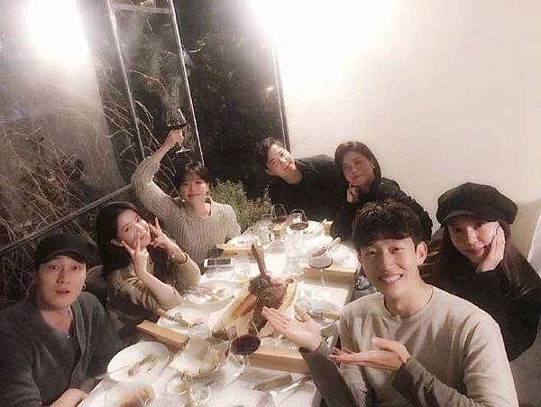 82a9b007gy1fzsdko744fj20qo0k0whi