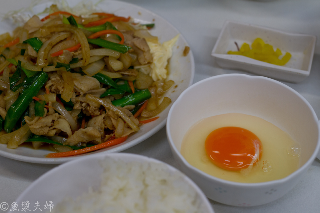 圖 東京 搭配生蛋的燒肉定食 兆樂