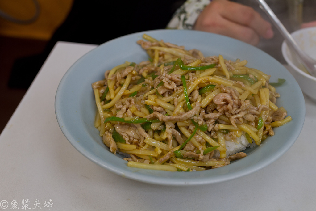 圖 東京 搭配生蛋的燒肉定食 兆樂