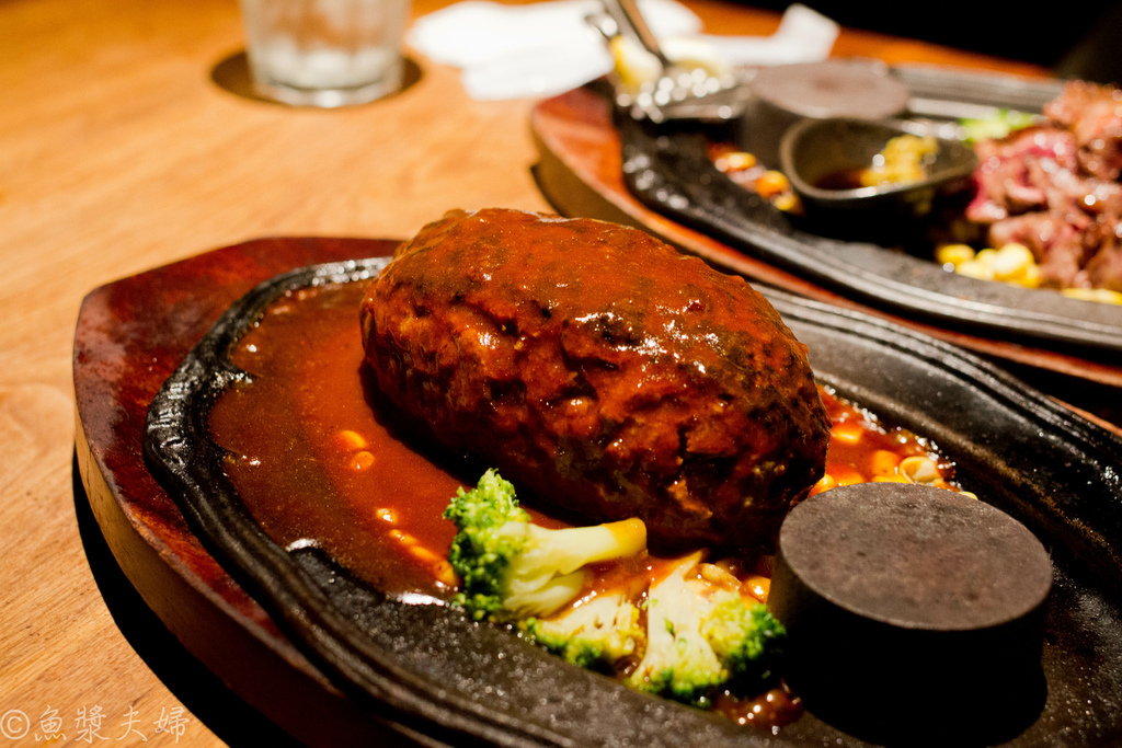 【美食。食記】東京 中目黑 老牛排店的懷舊氣氛  STEAK