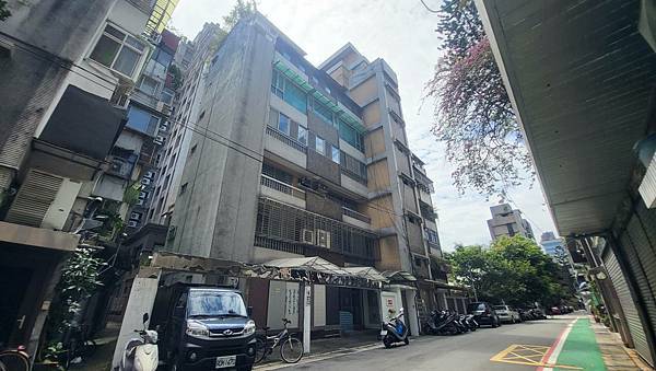 彼得法拍屋 台北市松山區法拍屋八德路二段雙拼華廈 雙敦學區 