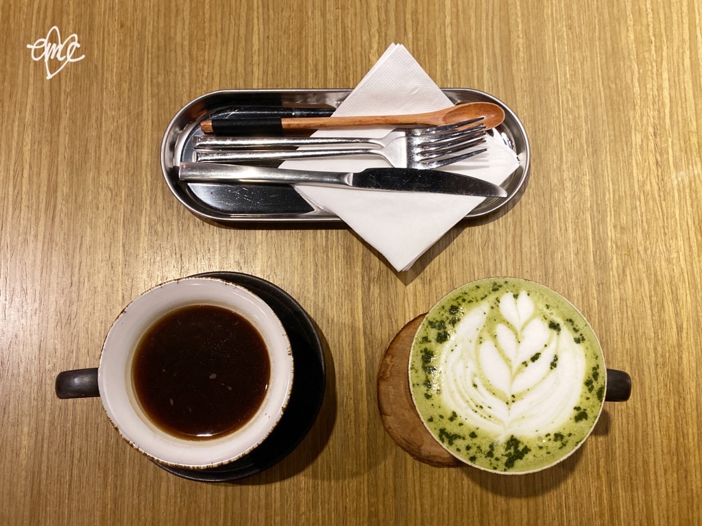 BocaCafe寶咖咖啡_03.04Drink_美式咖啡＋玄米抹茶牛奶.JPG