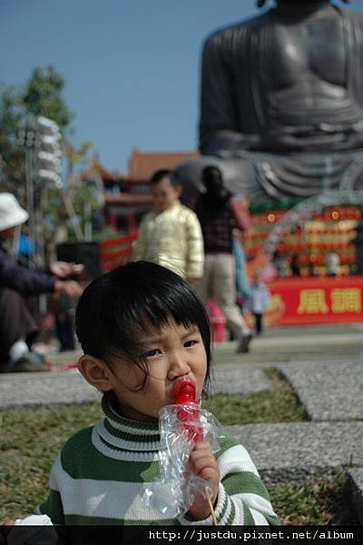 嘴巴都變吸盤了