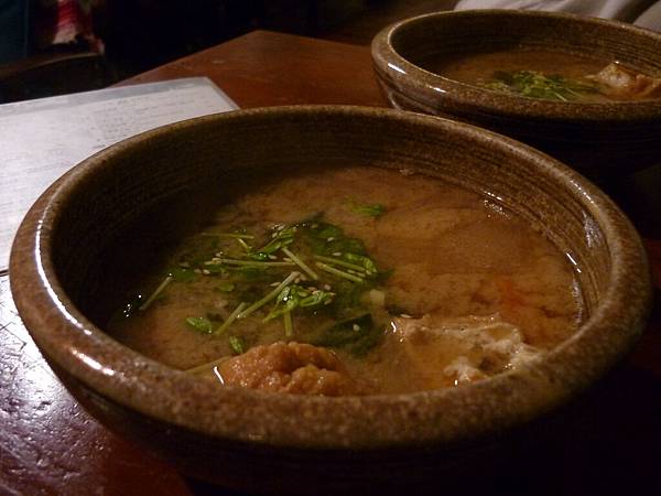 好喝的味增湯(飯糰附贈).JPG