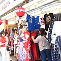 觀光街道上的日式和服
