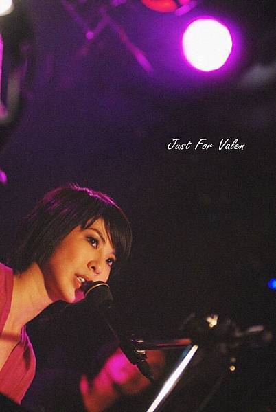 The Wall mini concert