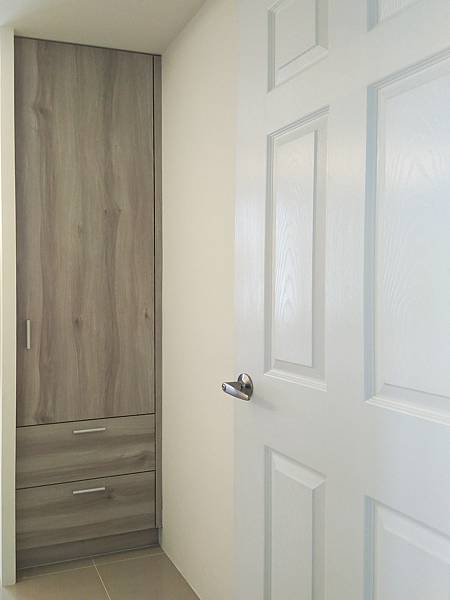 臥室收納櫃.jpg 臥室收納櫃.jpg