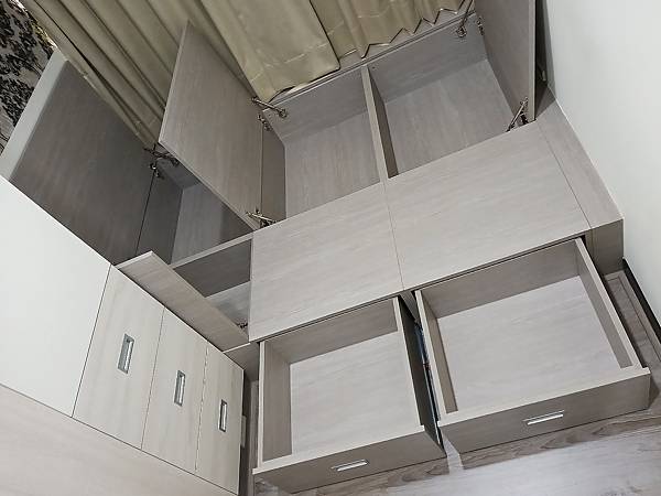 主臥床組2.jpg 主臥床組2.jpg