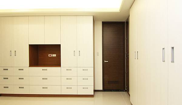 000NEW13.jpg 000NEW13.jpg