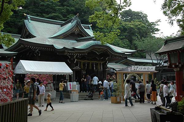 繞寺前拱門可自淨與祈福