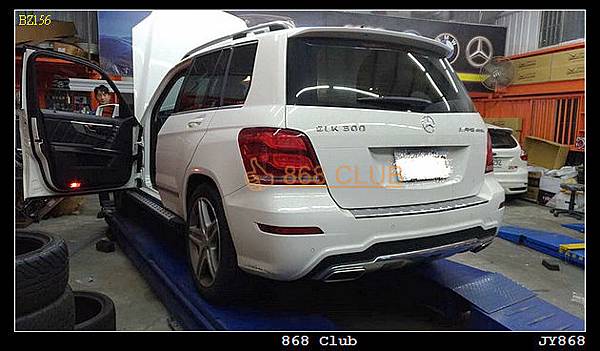 BENZ X204 GLK 側踏板-3.JPG