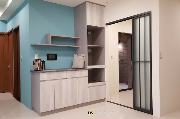 台中室內設計 室內裝潢 空間規劃 商空規劃 舊屋翻新 系統櫃 系統家具 系統傢俱 君大院 室內設計 系統櫃02.jpg