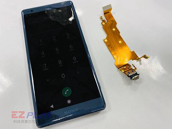 維修手機請看這，SONY XZ2 故障，換電池 手機維修 螢