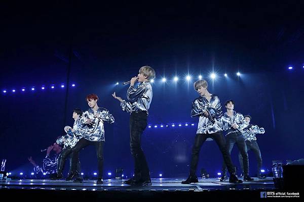 Wings tour_171216_0029.jpg