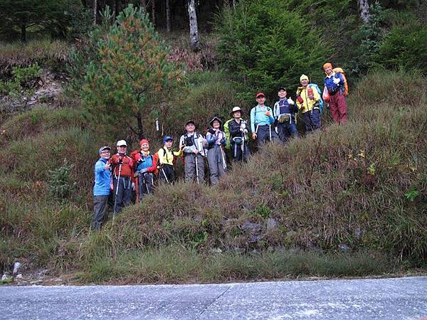 小雪山林道拾丸山登山口1.jpg