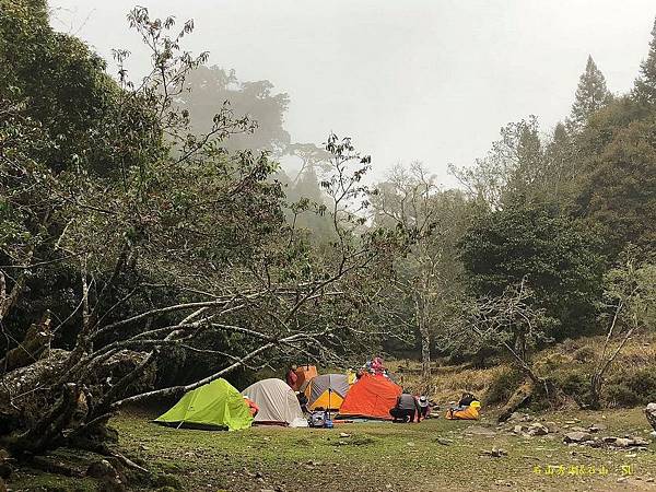 石山秀湖西岸營地.jpg