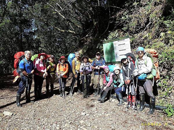 溪南山登山口.jpg