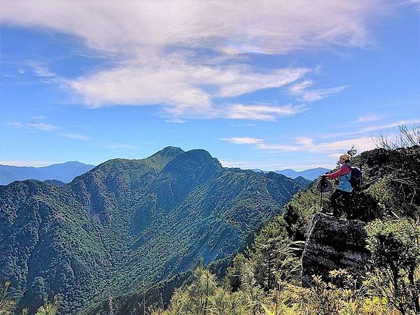 裡冷林道登九仙山、檜山、基隆山（九檜基）、黎明神社