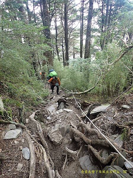 奇萊北壁下屏風出石門山