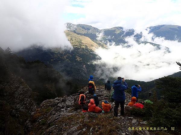 奇萊北壁下屏風出石門山