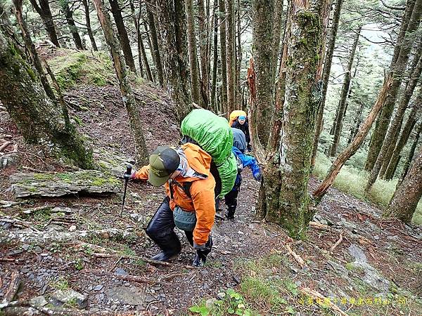 奇萊北壁下屏風出石門山