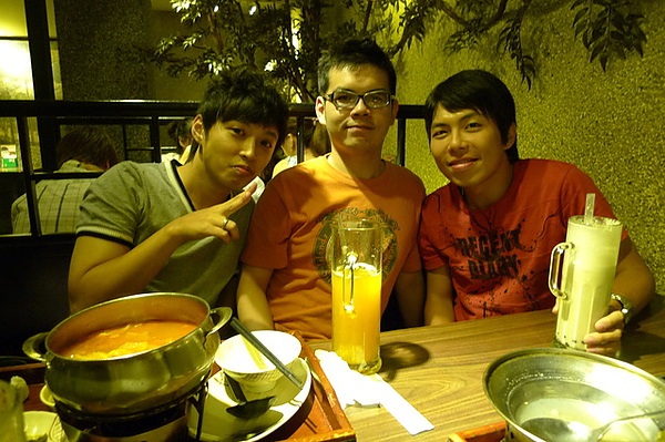 智翔 軒弘 士銘