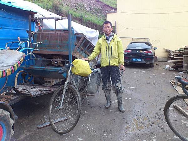 486168_413770121999741_347461748_n