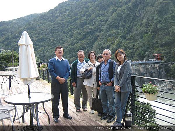 100年11月24日感恩節深坑喝咖啡.jpg