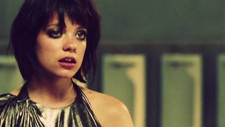 22-Music-Video-lily-allen-26534212-1203-680