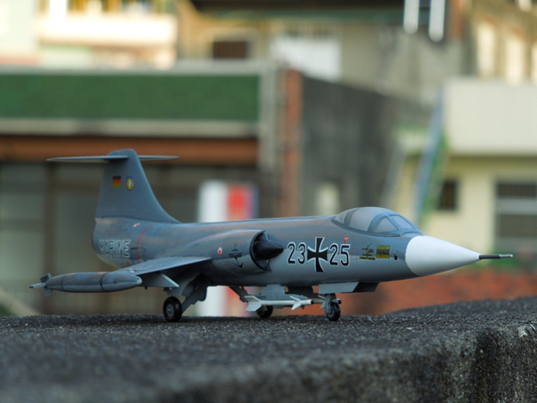 想要做模型的開端 洛克希德 F-104   (Academy