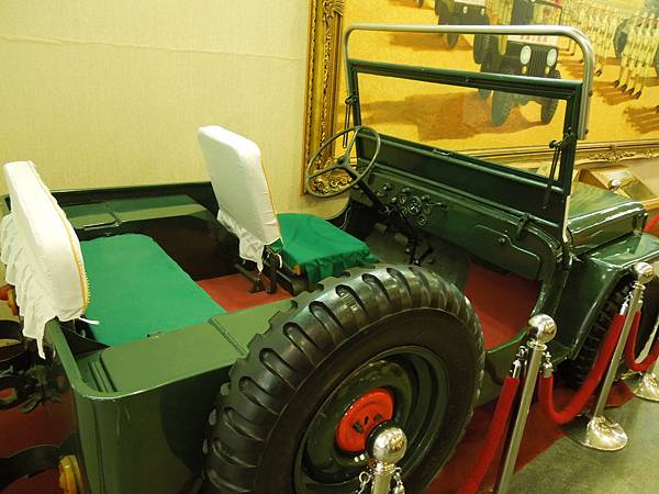 Willys MB Jeep 美國威利吉普車，含拖車( IT