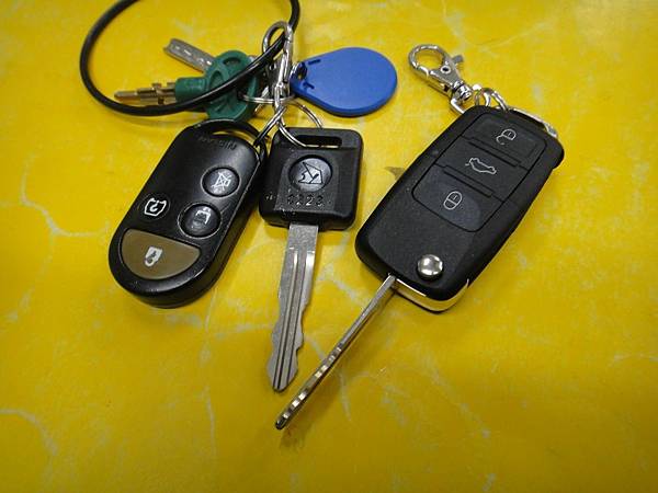 2008年 Nissan Livina 增加整合式彈射遙控晶