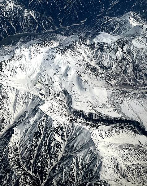 飛機_黑部立山.jpg 飛機_黑部立山.jpg