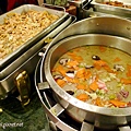 武陵農場國民賓館晚餐buffet： http://kagami.pixnet.net/blog/post/28485173