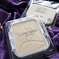 LANCÔME 蘭蔻　光感奇蹟保濕水粉餅 SPF20 PA++： http://kagami.pixnet.net/blog/post/29802963